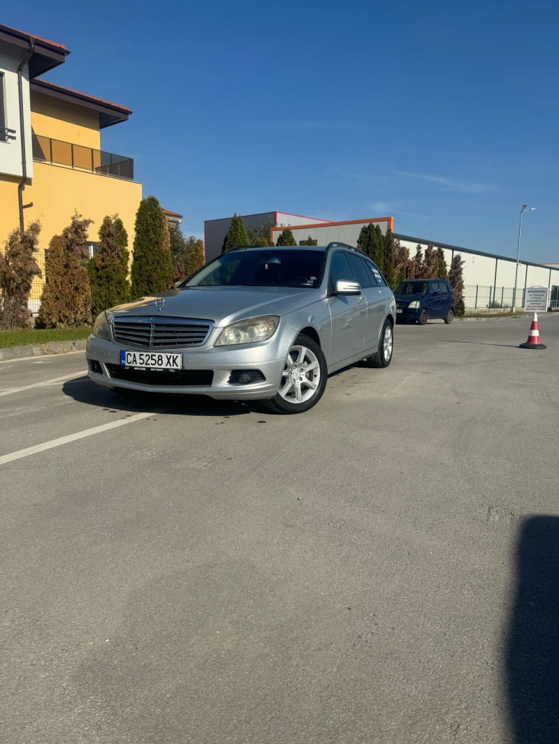 Mercedes-Benz C 220, снимка 2 - Автомобили и джипове - 49609345