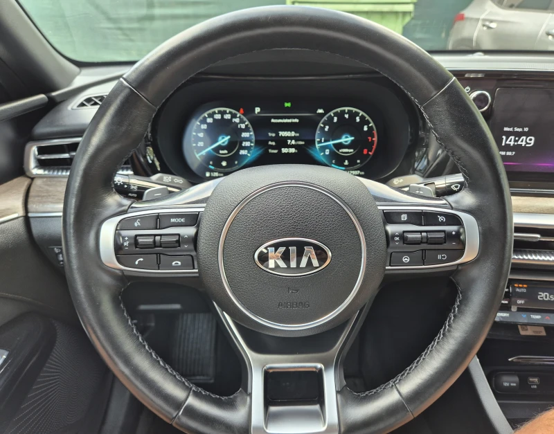 Kia K5 2.0 cm3 Бензин Noblesse - Наличен в БГ, снимка 10 - Автомобили и джипове - 51669520