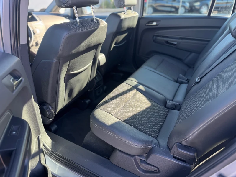 Opel Zafira 1.8 Cosmo 7 Местна, снимка 10 - Автомобили и джипове - 52614393