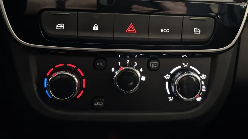 Dacia Spring 2023г 26000км, снимка 7 - Автомобили и джипове - 52625399