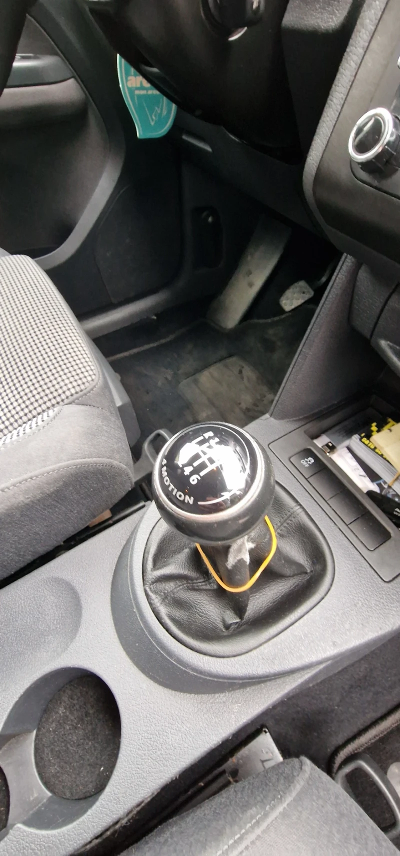 VW Caddy Ван, снимка 12 - Автомобили и джипове - 53227941