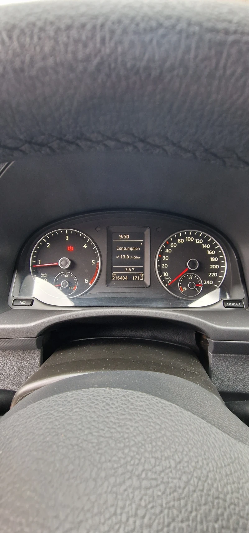 VW Caddy Ван, снимка 13 - Автомобили и джипове - 53227941