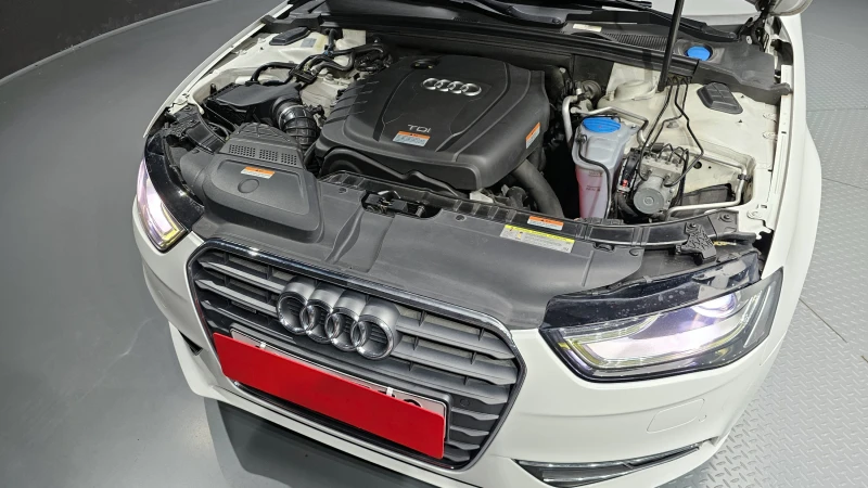 Audi A4 2.0TDI/4x4/Пълна сервизна история !!!, снимка 16 - Автомобили и джипове - 53235831