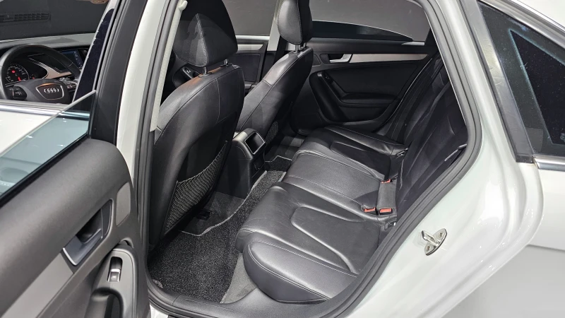 Audi A4 2.0TDI/4x4/Пълна сервизна история !!!, снимка 9 - Автомобили и джипове - 53235831