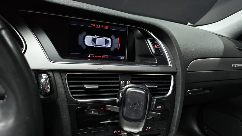 Audi A4 2.0TDI/4x4/Пълна сервизна история !!!, снимка 13 - Автомобили и джипове - 53235831