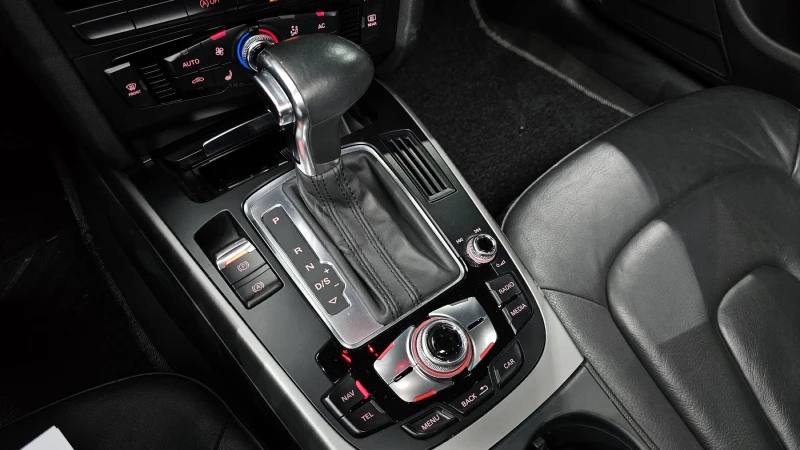 Audi A4 2.0TDI/4x4/Пълна сервизна история !!!, снимка 11 - Автомобили и джипове - 53235831