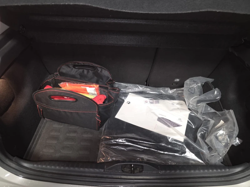 Citroen C3, снимка 14 - Автомобили и джипове - 53265881