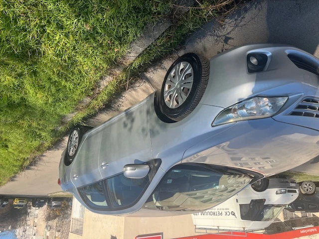 Toyota Corolla, снимка 3 - Автомобили и джипове - 52733270