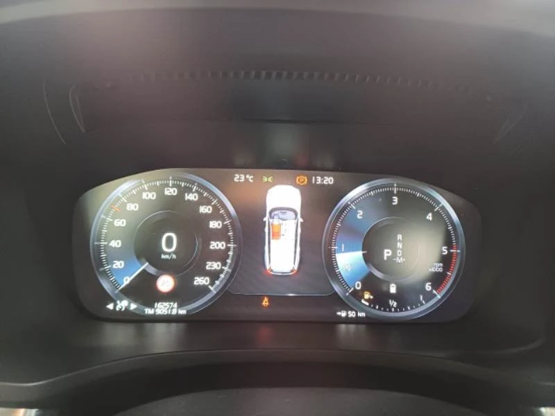 Volvo V60 B4 R-Design - Automatic - 197 hp, снимка 9 - Автомобили и джипове - 54553934