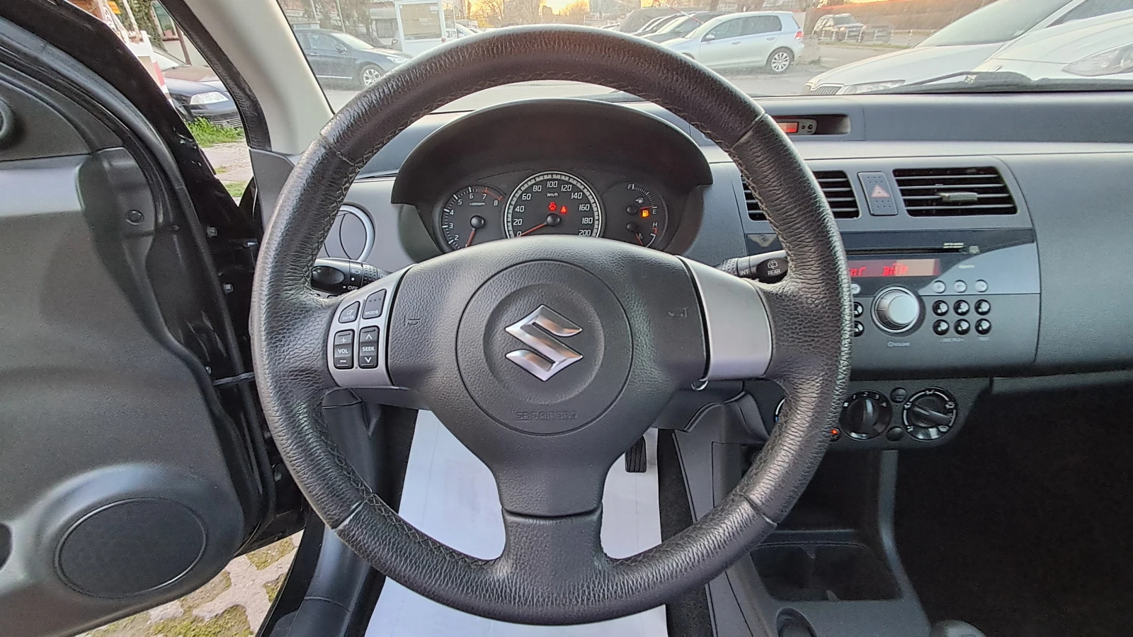 Suzuki Swift АВТОМАТ ИЗКЛЮЧИТЕЛО РЕАЛ КМ СЕРВИ КНИЖ УНИКТ ОБСЛЖ, снимка 10 - Автомобили и джипове - 23808367