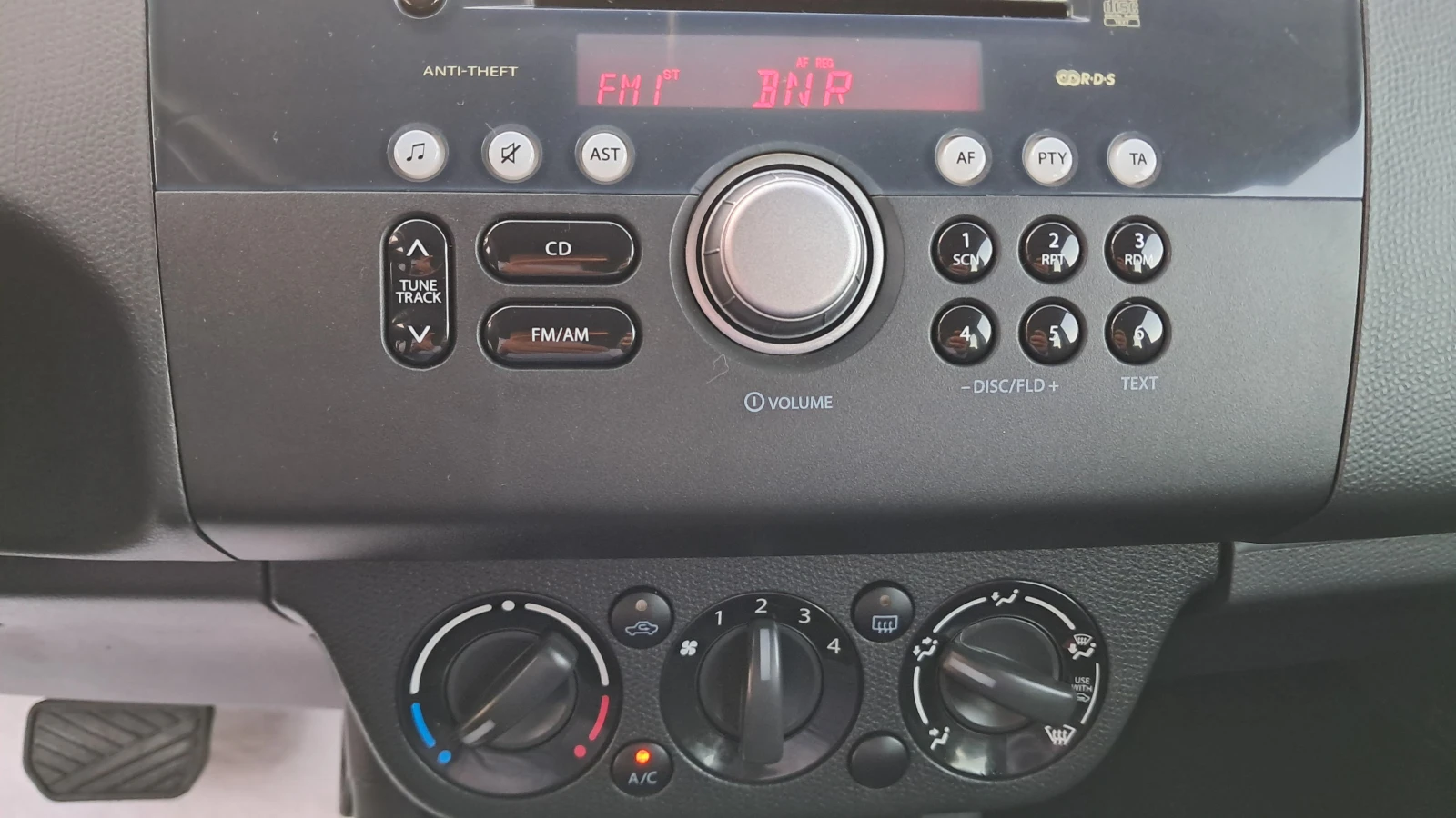 Suzuki Swift АВТОМАТ ИЗКЛЮЧИТЕЛО РЕАЛ КМ СЕРВИ КНИЖ УНИКТ ОБСЛЖ, снимка 11 - Автомобили и джипове - 23808367