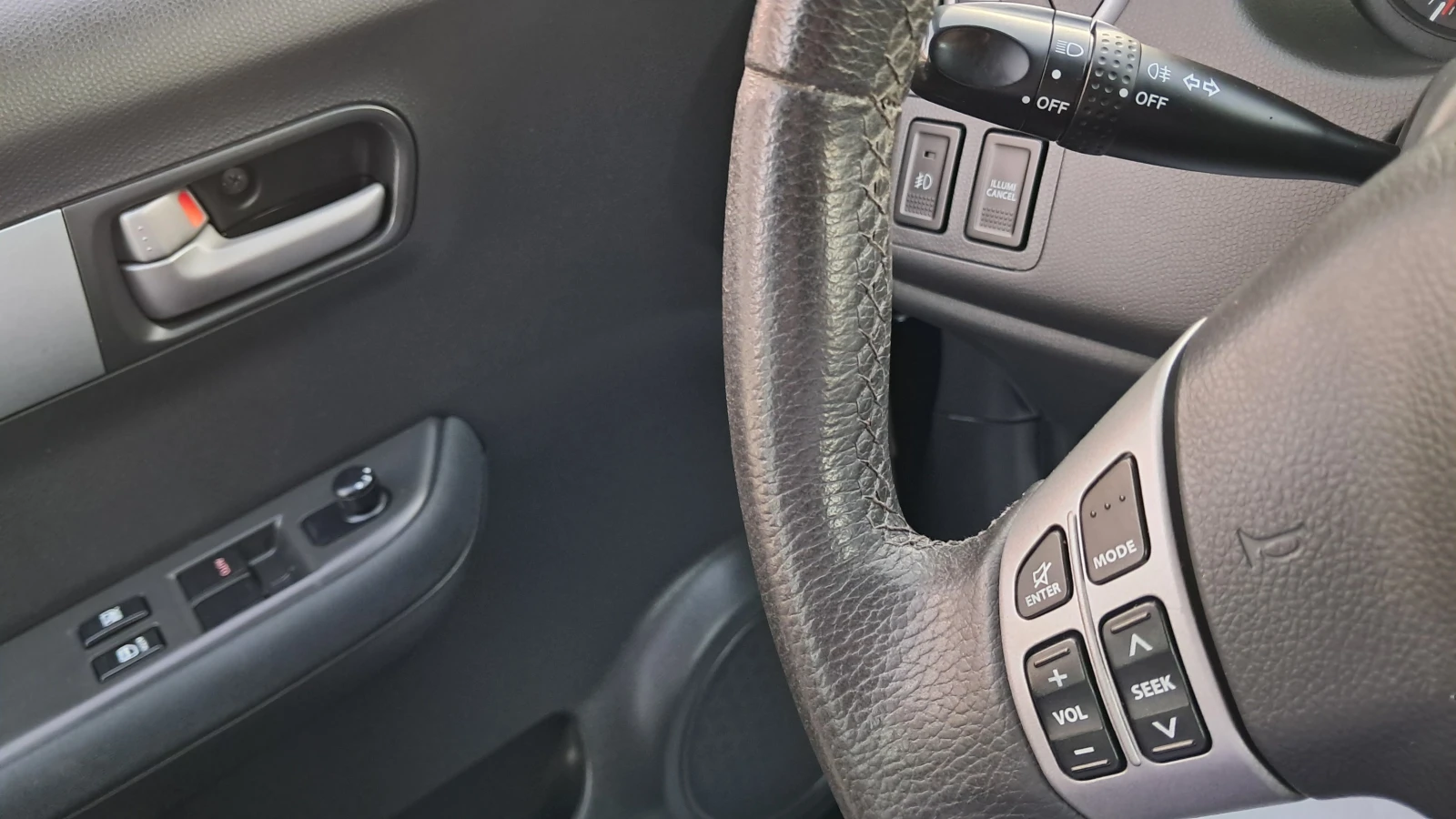 Suzuki Swift АВТОМАТ ИЗКЛЮЧИТЕЛО РЕАЛ КМ СЕРВИ КНИЖ УНИКТ ОБСЛЖ, снимка 13 - Автомобили и джипове - 23808367