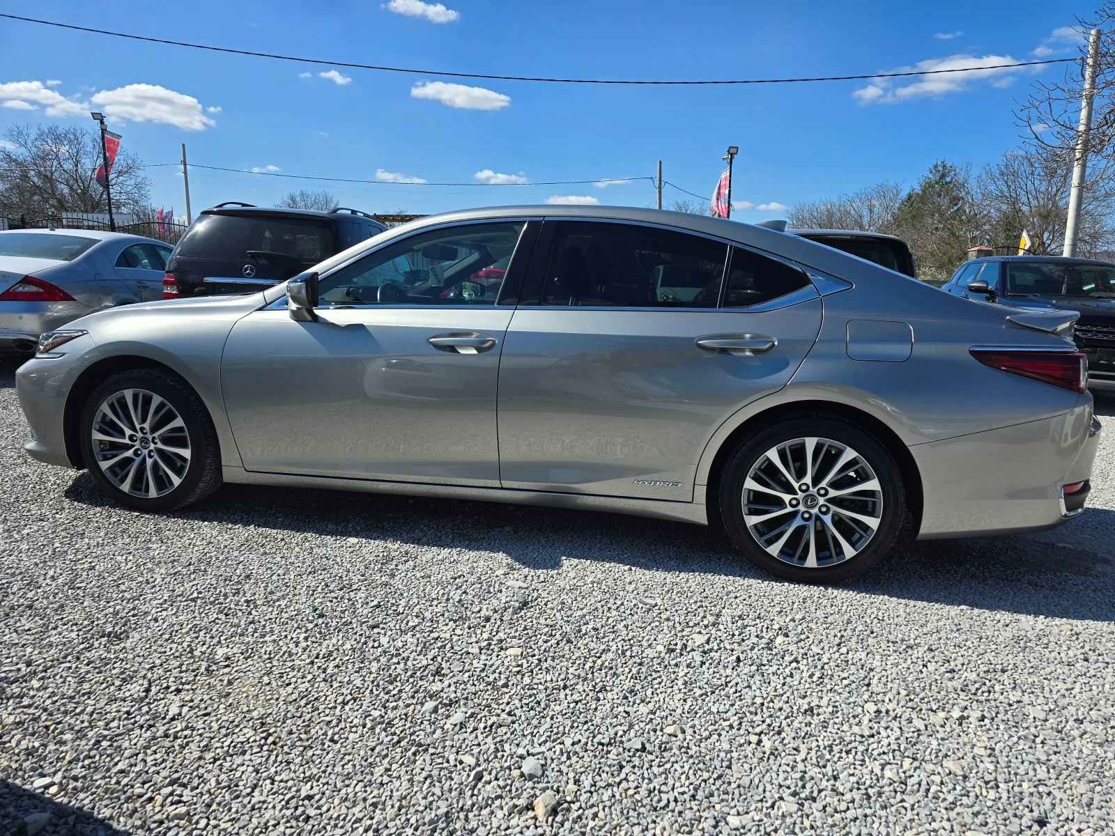 Lexus ES 300 2.5I-HYBRID-FUL-FUL-92000KM-ГАРАНЦИОНЕН - изображение 3