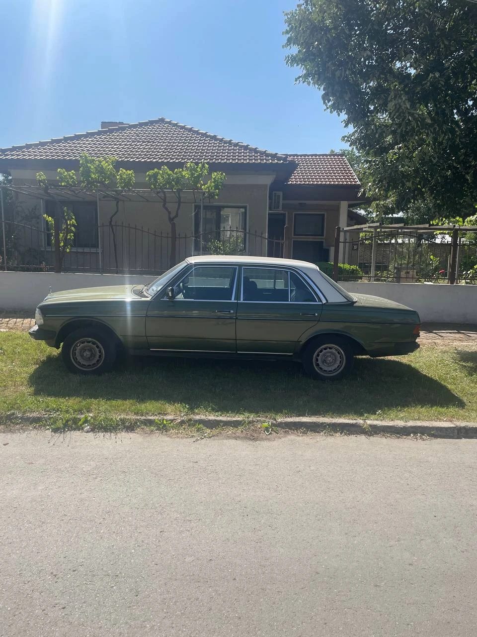 Mercedes-Benz 123 300 D - изображение 2