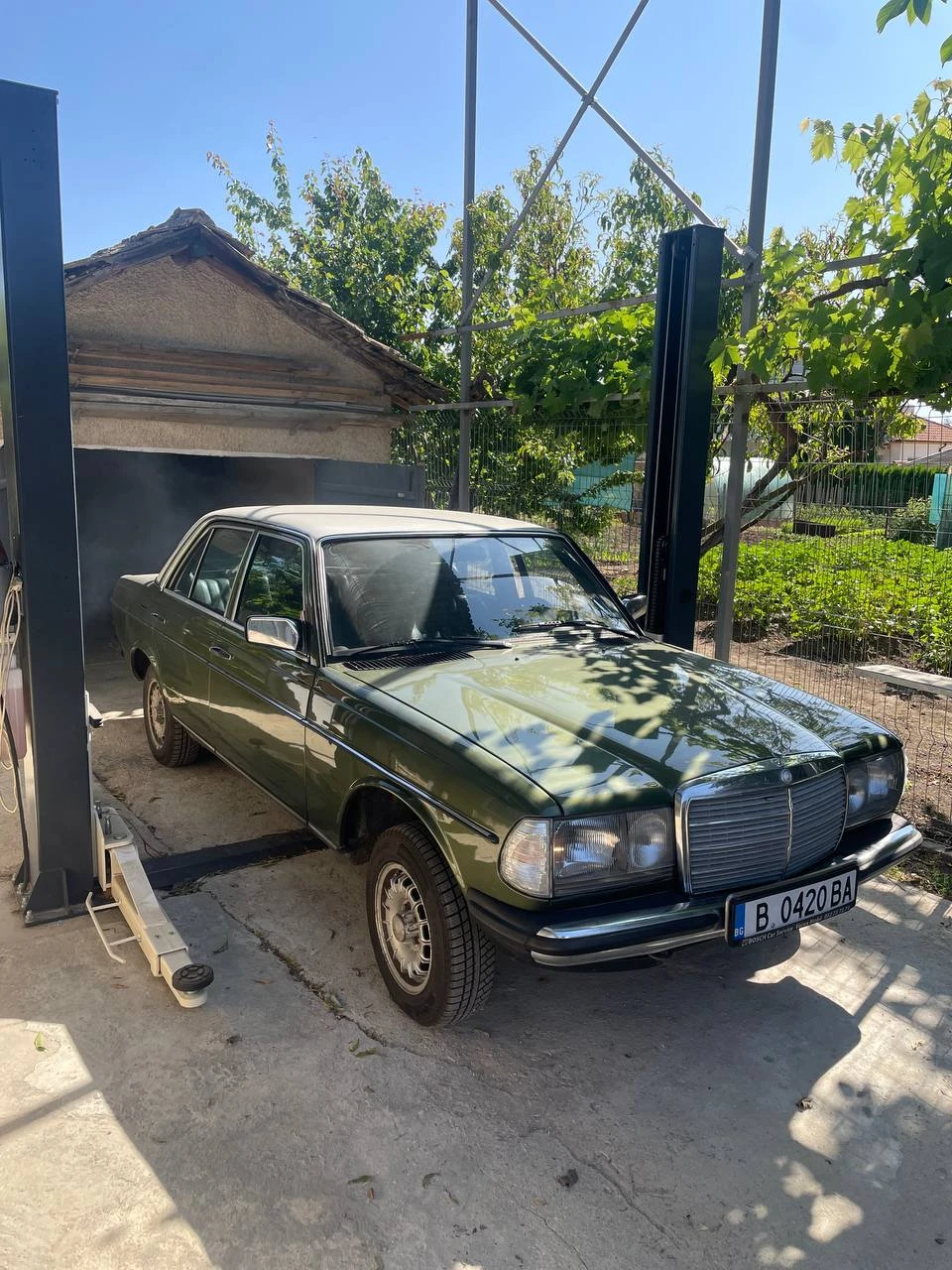 Mercedes-Benz 123 300 D - изображение 4