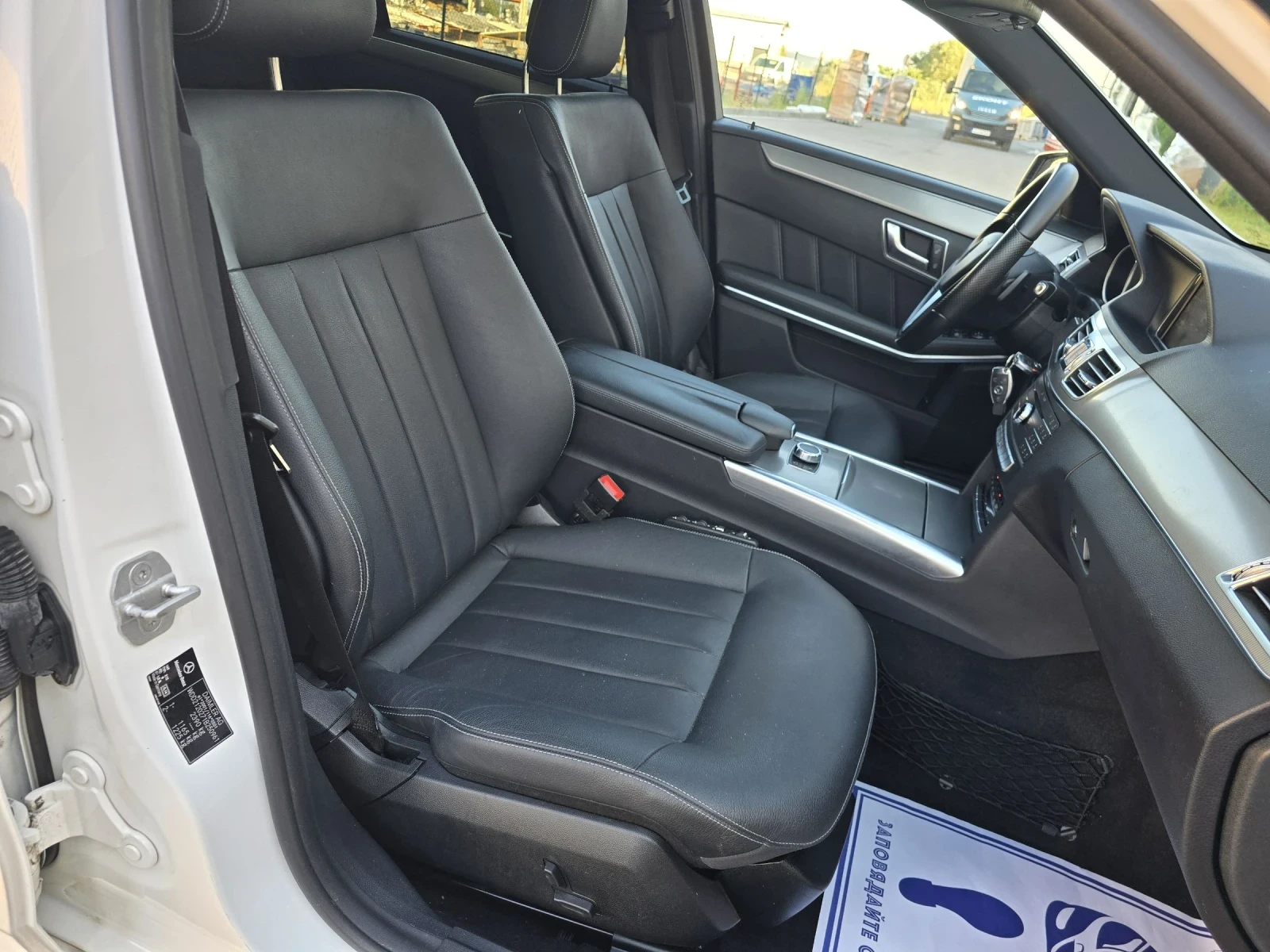 Mercedes-Benz E 300 cdi 231k.c* EDITION* 9Gtronic* Люк* ЛИЗИНГ | Mobile.bg — изображение 12