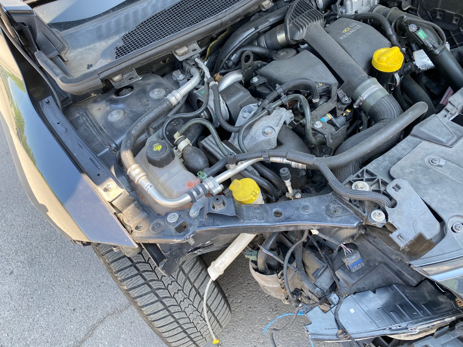 Renault Megane 1.5dci EDC - изображение 2