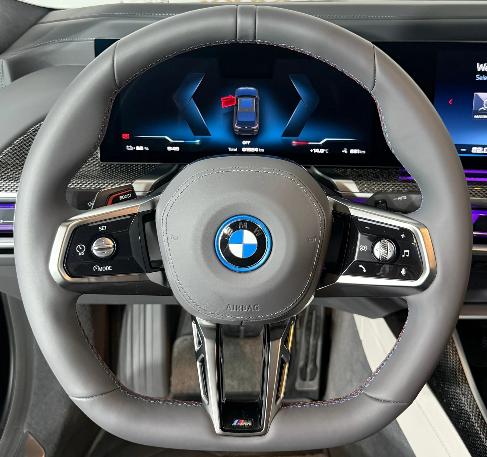 BMW i7 M70* M-Sport* TV* IconicGlow* Massage* SkyLounge | Mobile.bg   14