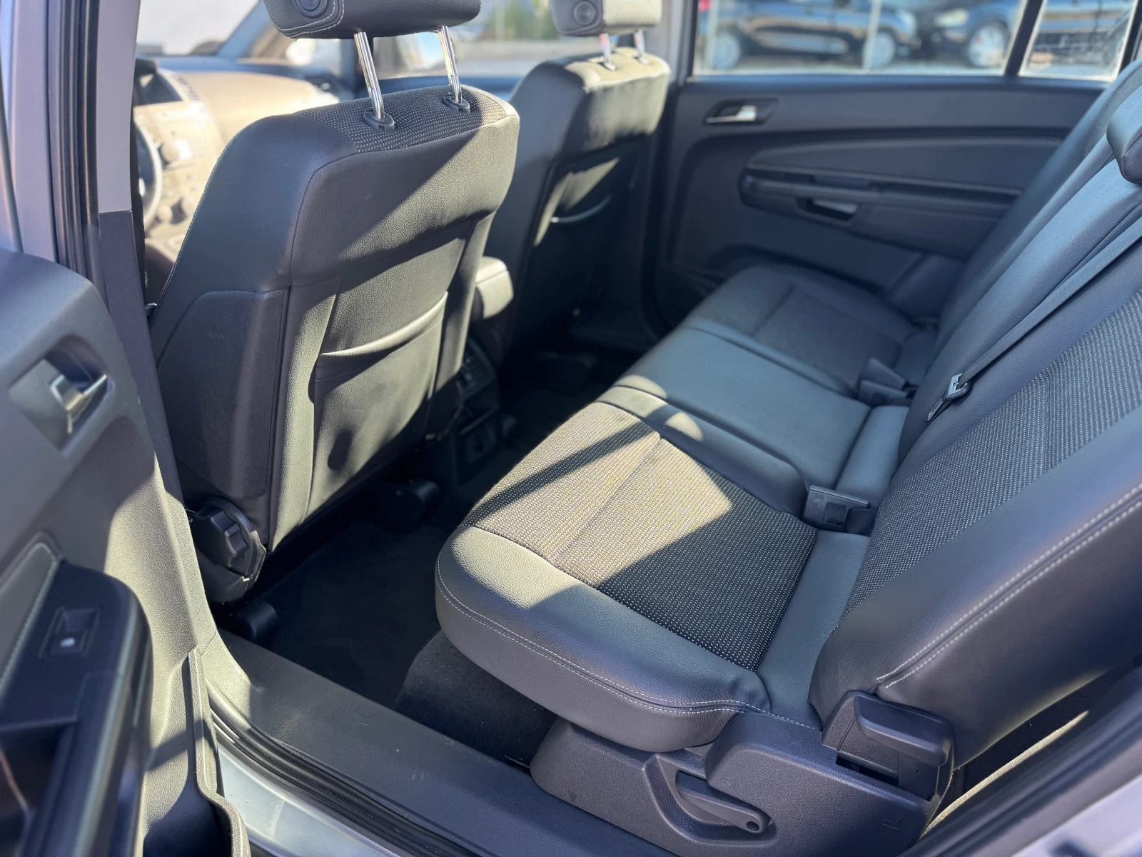 Opel Zafira 1.8 Cosmo 7  | Mobile.bg   10