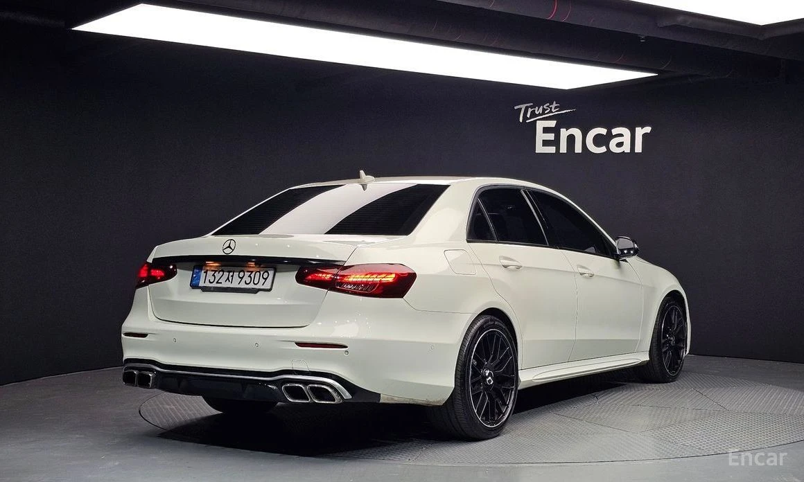 Mercedes-Benz E 200  - изображение 2