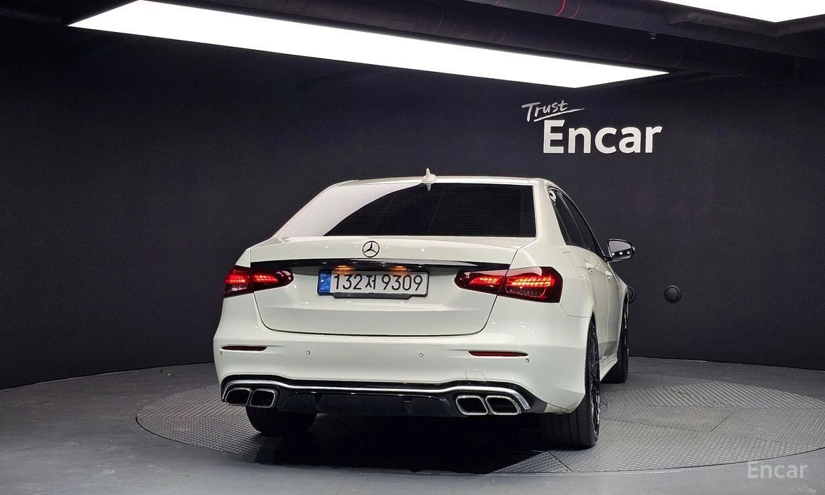 Mercedes-Benz E 200  - изображение 4