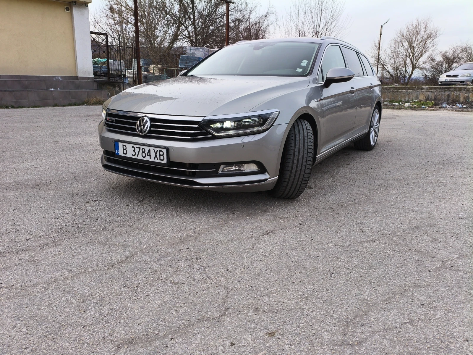 VW Passat 2.0BI-TDI 4MOTIOM , снимка 2 - Автомобили и джипове - 53751279