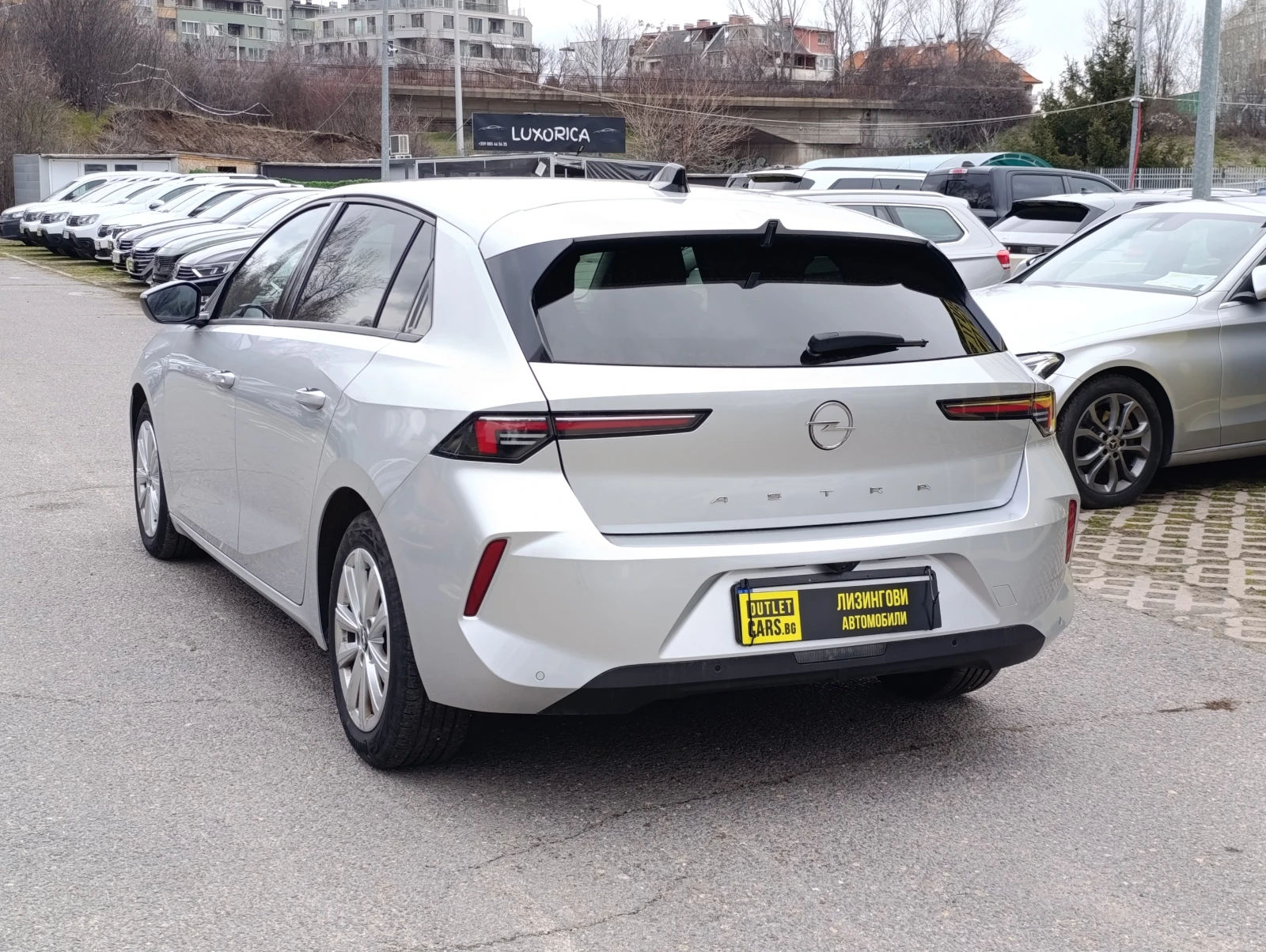 Opel Astra 1.2 Business Edition 130hp - изображение 4