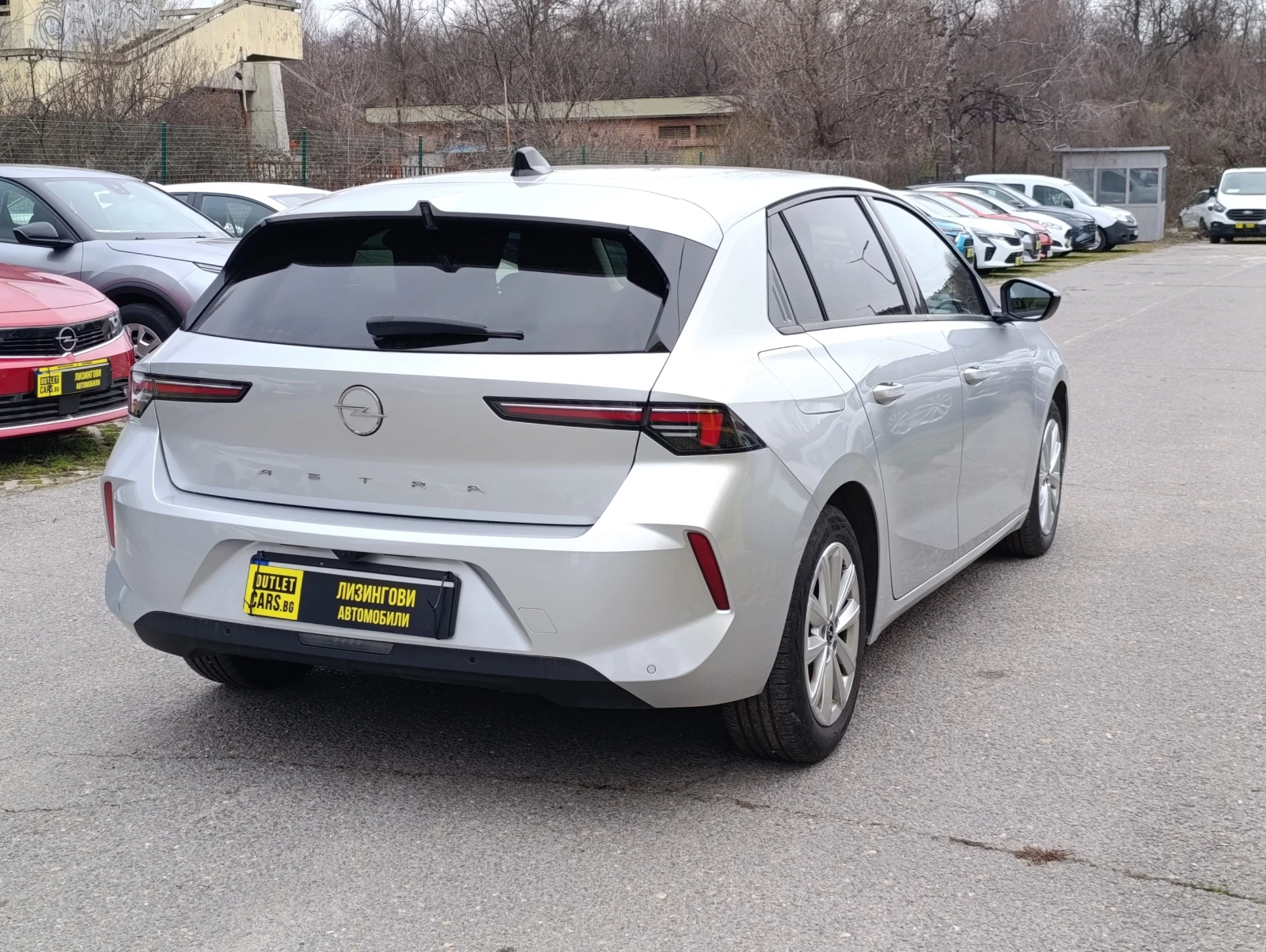 Opel Astra 1.2 Business Edition 130hp - изображение 3