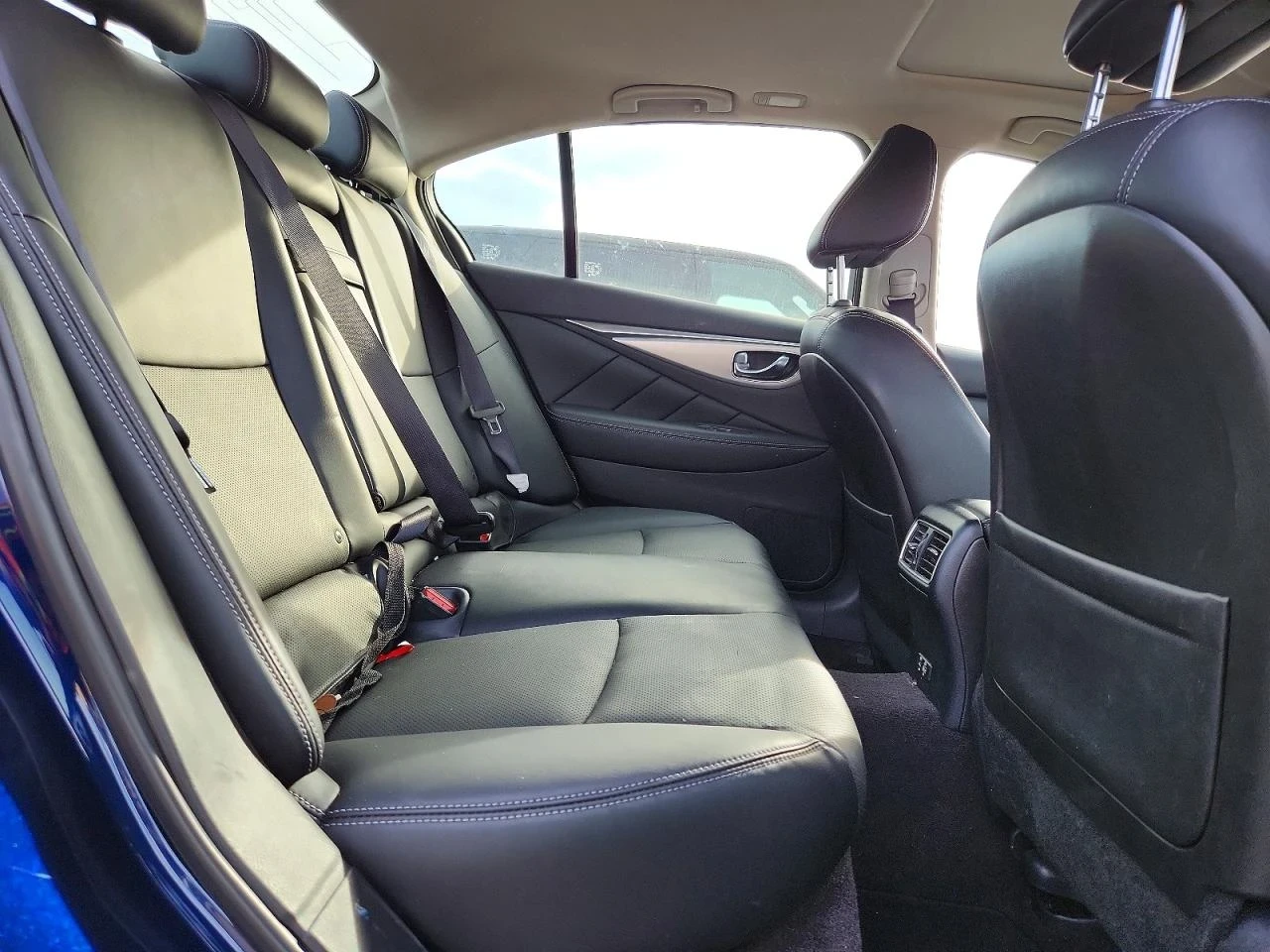 Infiniti Q50 LUXE - изображение 10