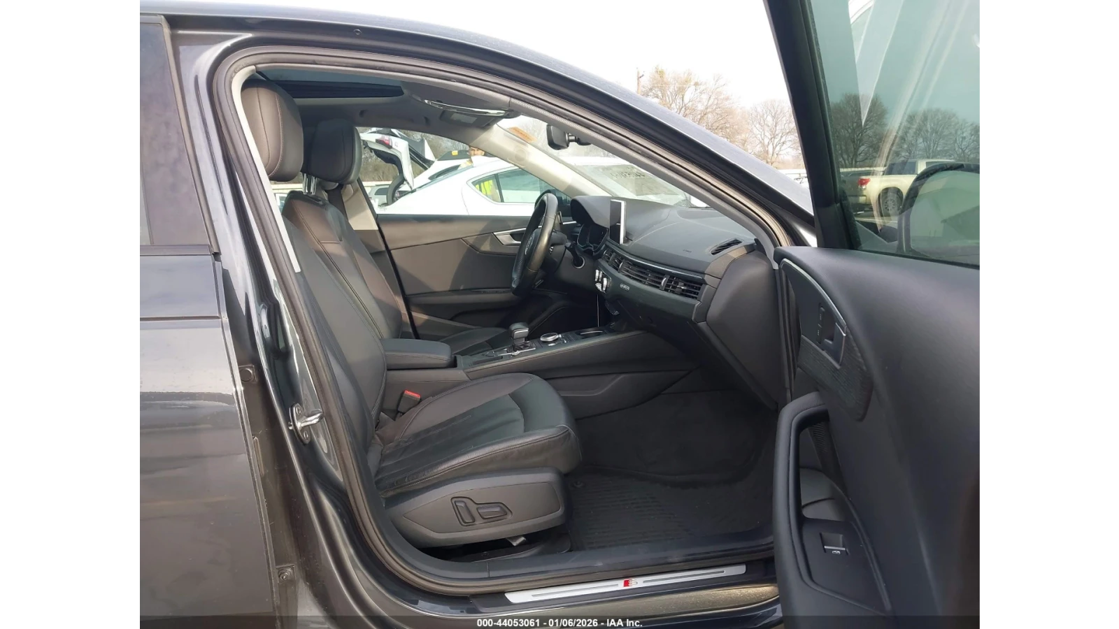 Audi A4 * KEYLESS* КОЖА* ПОДГРЕВ* ПАРКТРОНИК* НАВИ*  - изображение 8