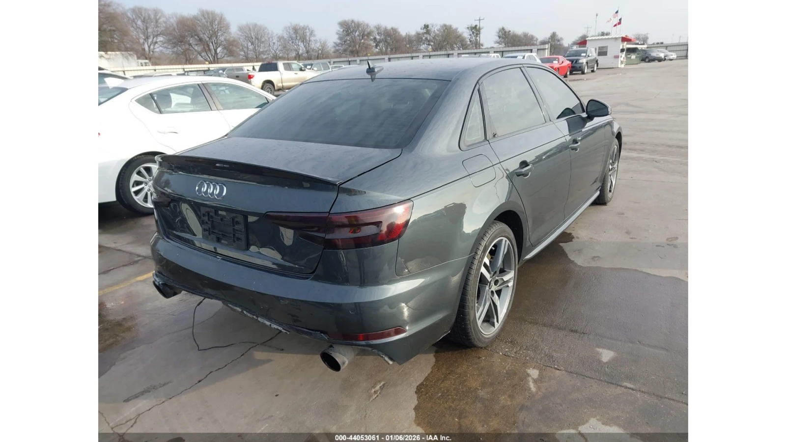 Audi A4 * KEYLESS* КОЖА* ПОДГРЕВ* ПАРКТРОНИК* НАВИ*  - изображение 3