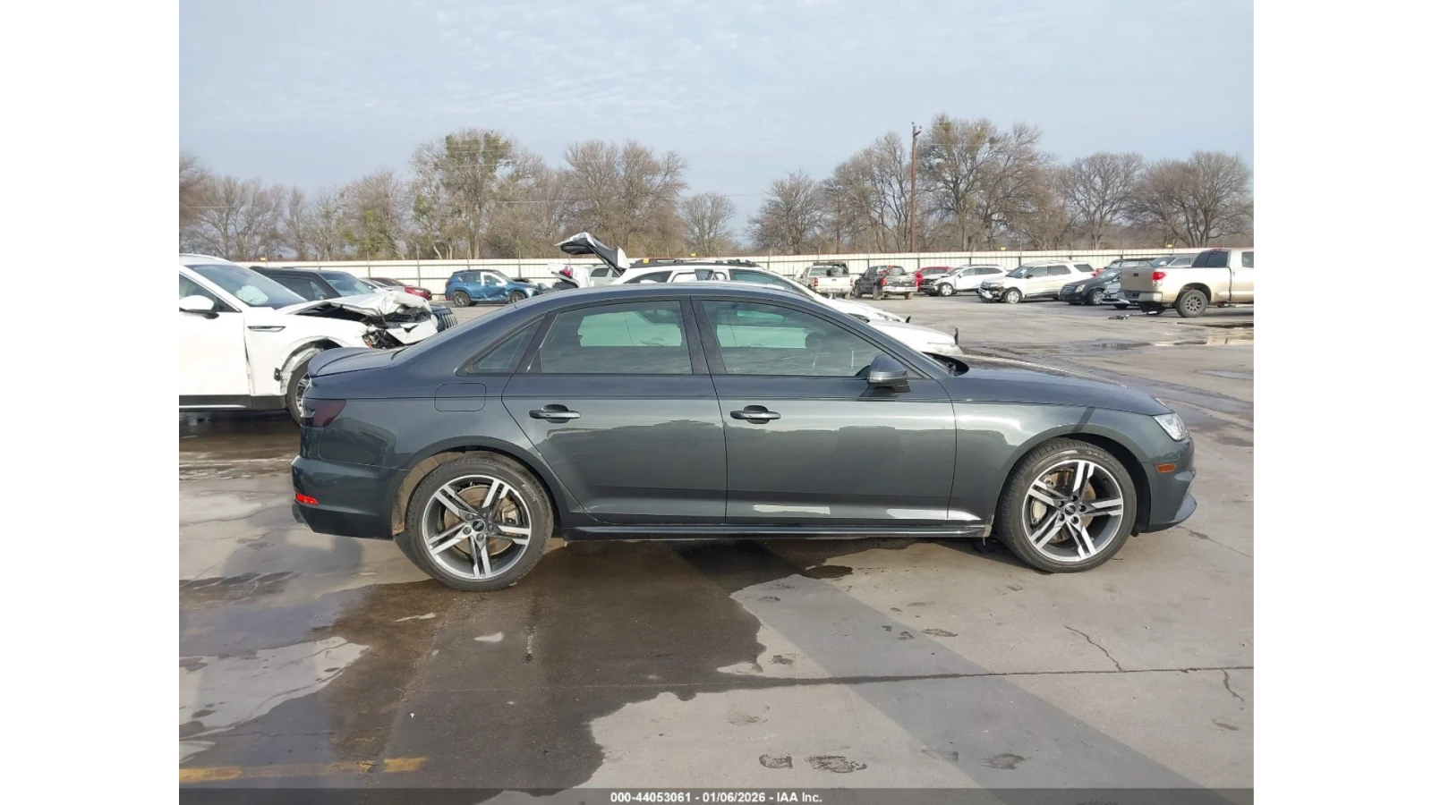 Audi A4 * KEYLESS* КОЖА* ПОДГРЕВ* ПАРКТРОНИК* НАВИ*  - изображение 5