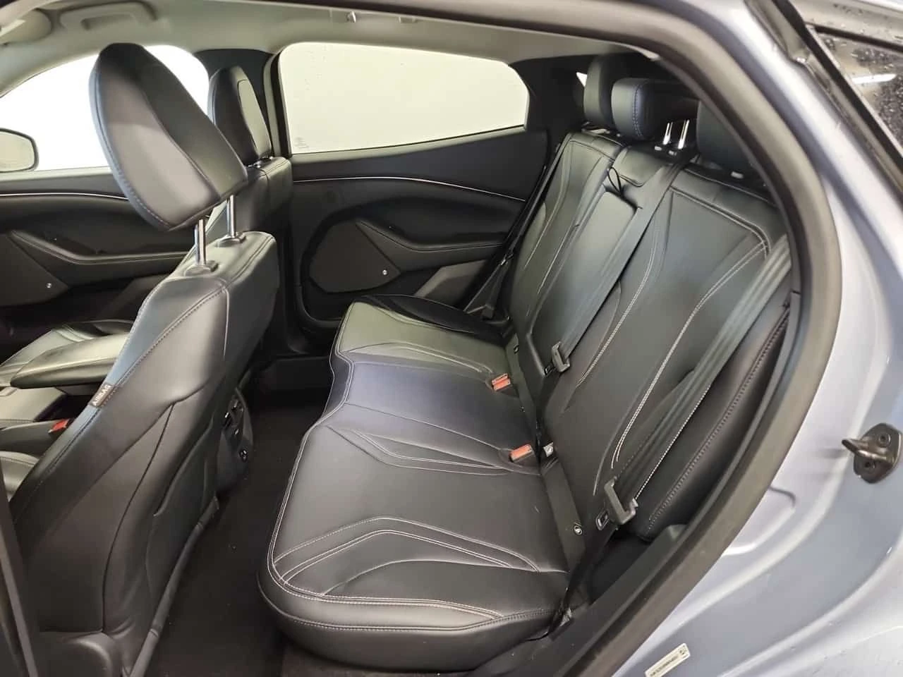 Ford Mustang Mach-E * BLIND SPOT* KEYLESS* , снимка 12 - Автомобили и джипове - 54120435