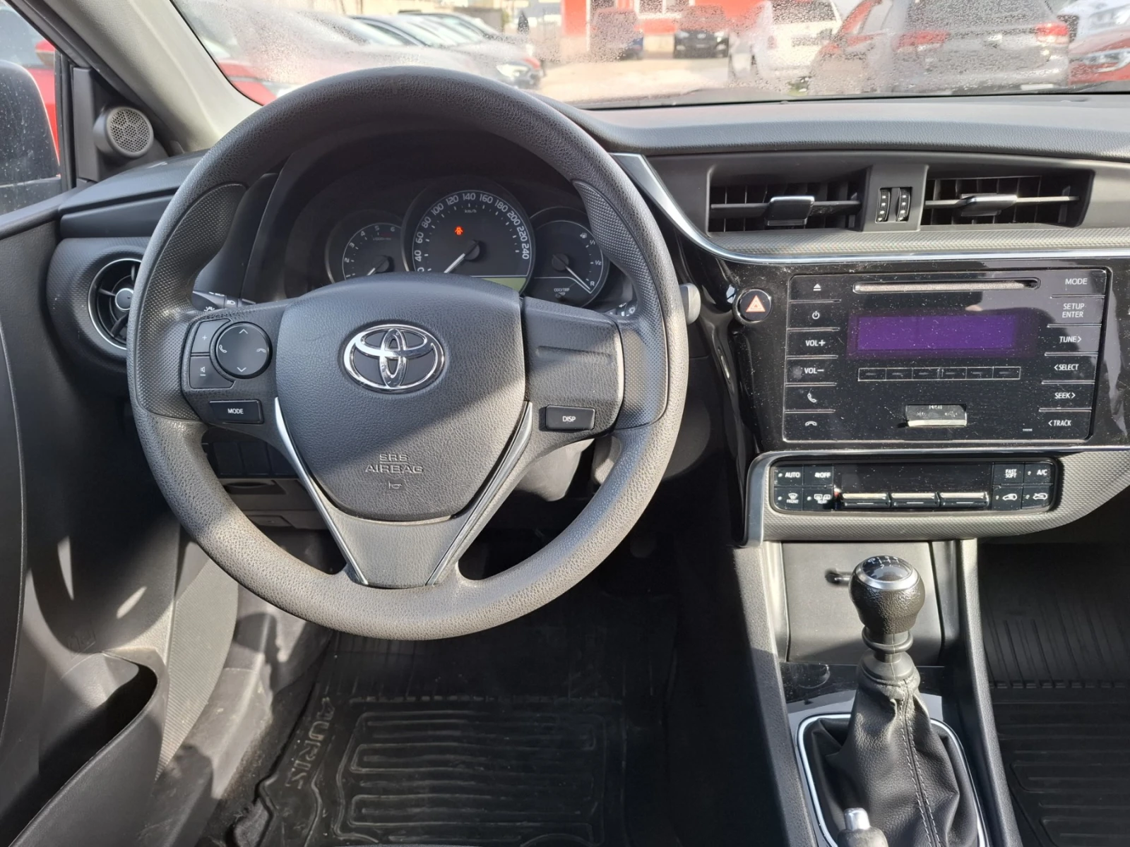 Toyota Auris 1.4 D-4D * 149380 км. * EURO6, снимка 10 - Автомобили и джипове - 54189312