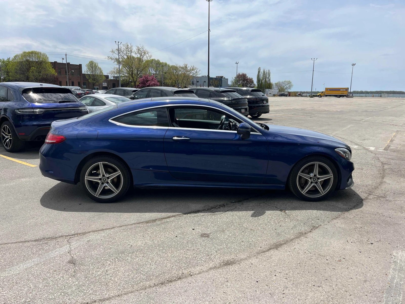 Mercedes-Benz C 300 ПОДГРЕВ * ПАНОРАМА * BURMESTER * CARFAX, снимка 3 - Автомобили и джипове - 54646561