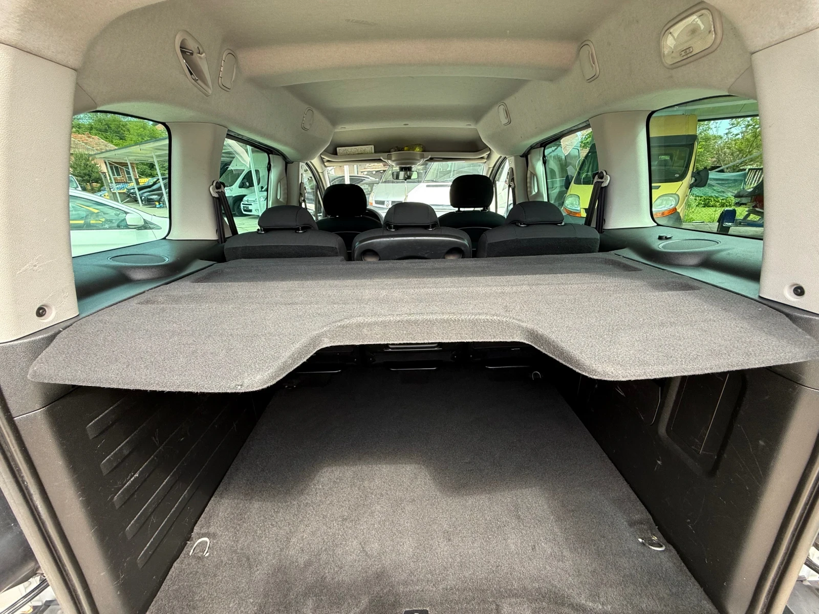 Peugeot Partner TEPEE E-HDI АВТОМАТИК ЛИЗИНГ, снимка 15 - Автомобили и джипове - 54678105