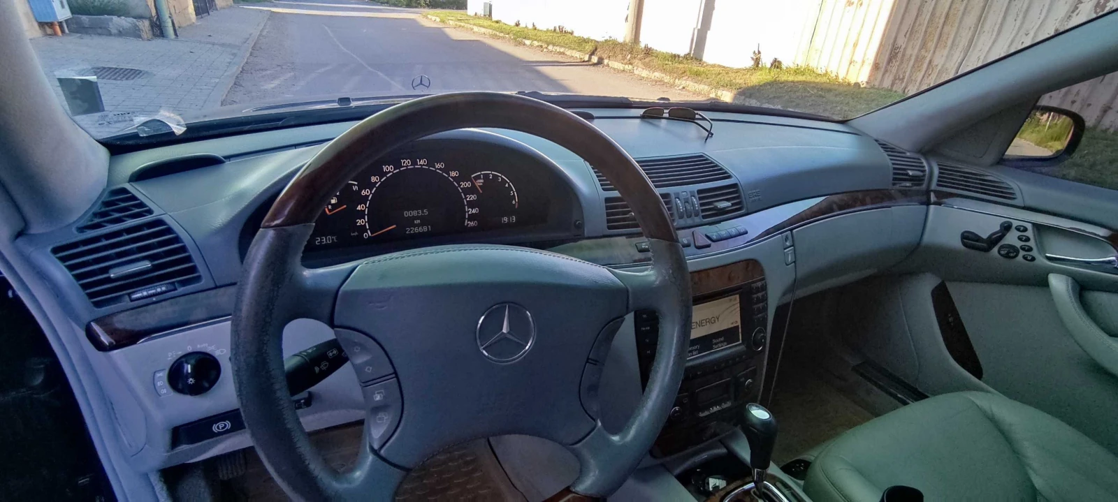Mercedes-Benz S 500 Газ, обслужен автомат и вериги, снимка 11 - Автомобили и джипове - 54725134