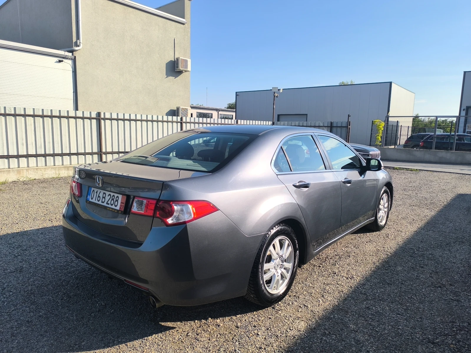 Honda Accord 2.0 бензин, 156 к.с, снимка 6 - Автомобили и джипове - 55435645