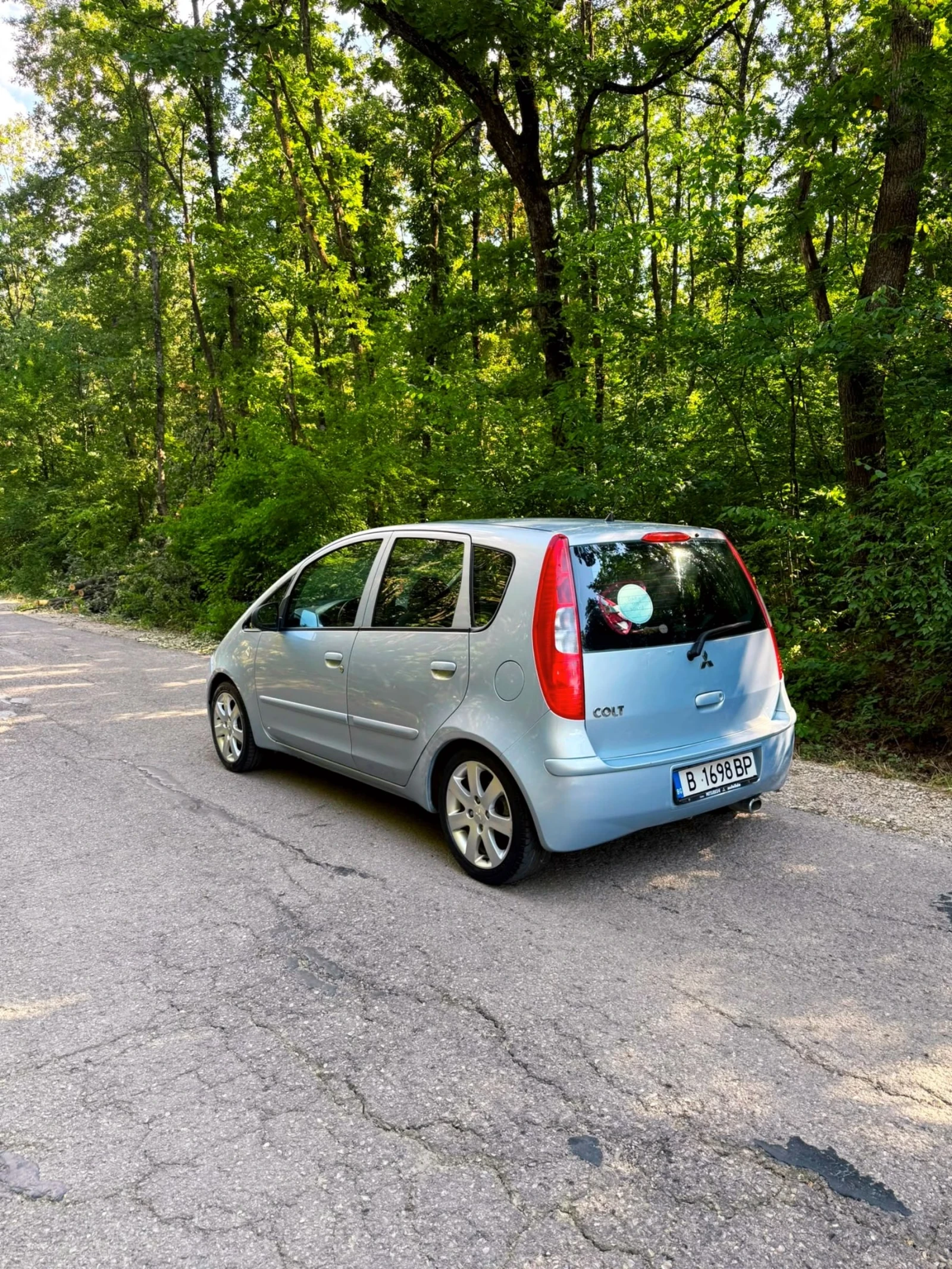 Mitsubishi Colt 1.5i 6ск автоматик, снимка 5 - Автомобили и джипове - 55514177