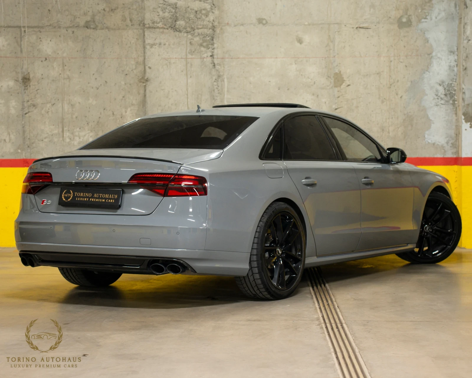 Audi S8 PLUS* CERAMIC BRAKES* B&O* CARBON* EXCLUSIVE* FULL, снимка 5 - Автомобили и джипове - 55630425