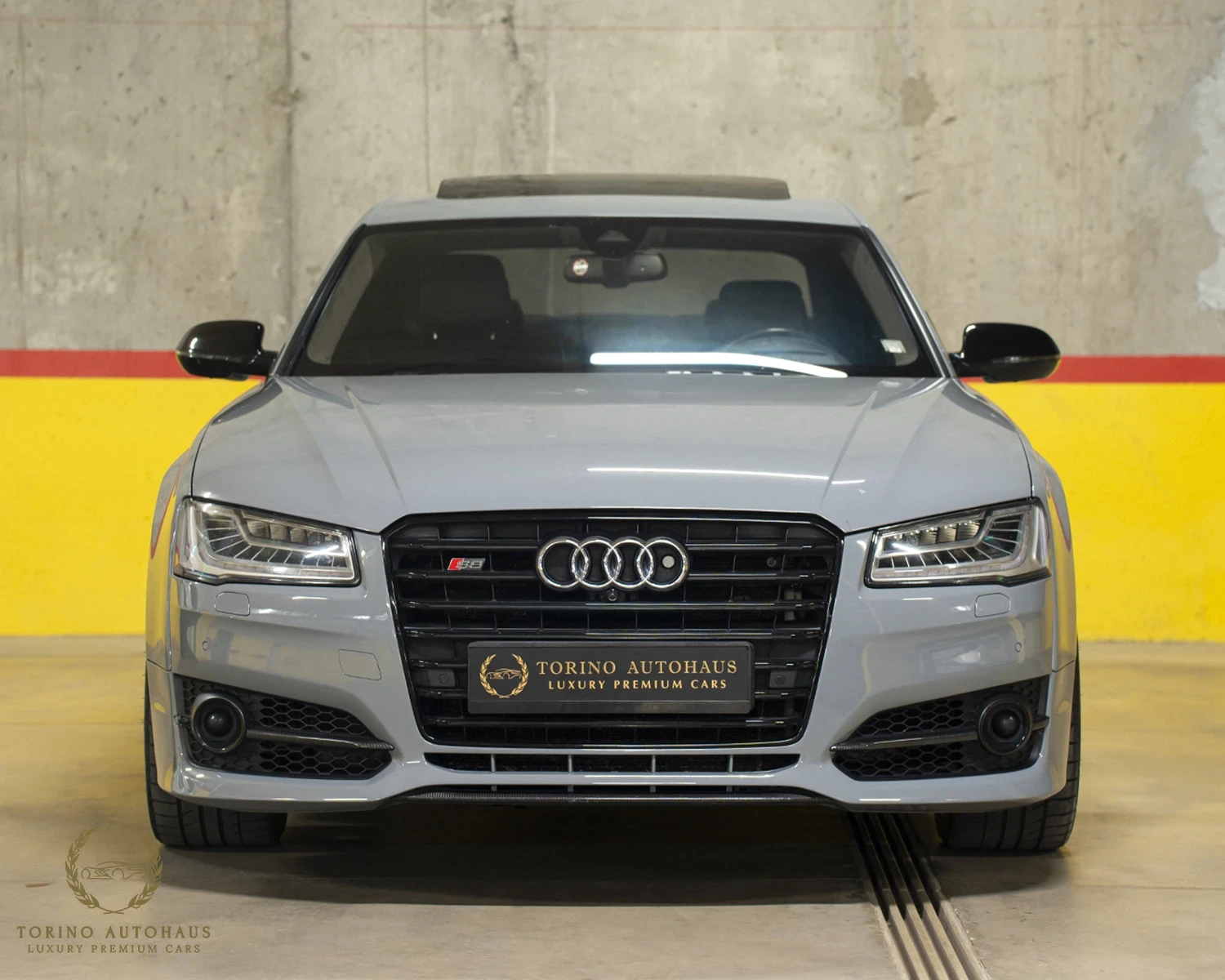 Audi S8 PLUS* CERAMIC BRAKES* B&O* CARBON* EXCLUSIVE* FULL, снимка 8 - Автомобили и джипове - 55630425