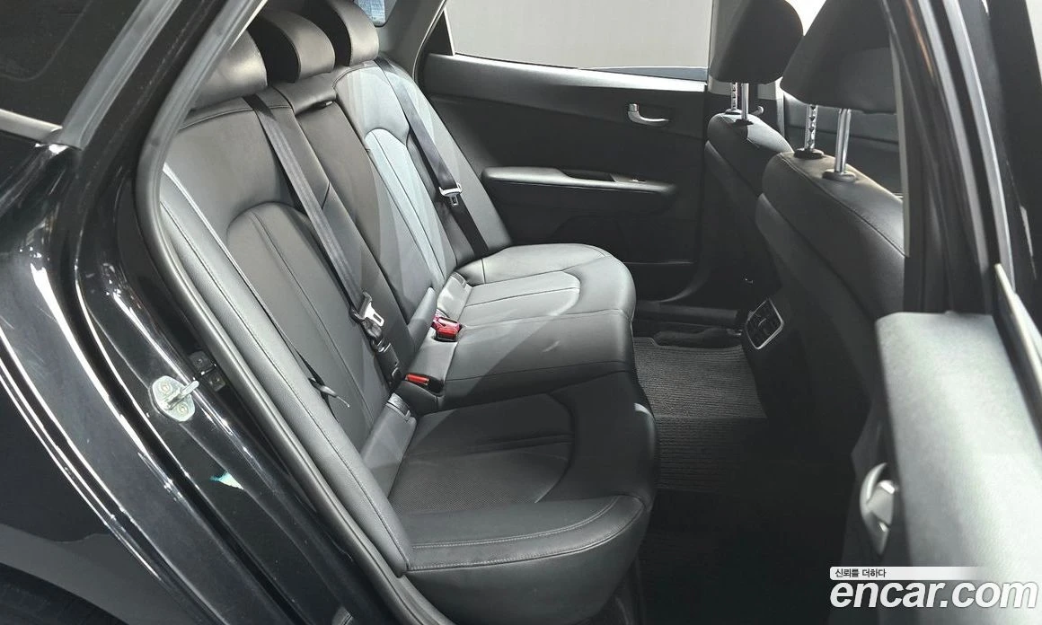 Kia K5 2.0 Prestige, снимка 11 - Автомобили и джипове - 55669097