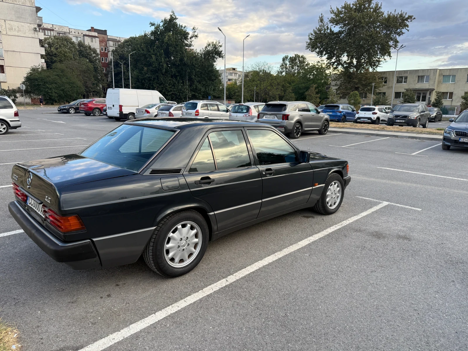 Mercedes-Benz 190 2.0, снимка 2 - Автомобили и джипове - 56183939
