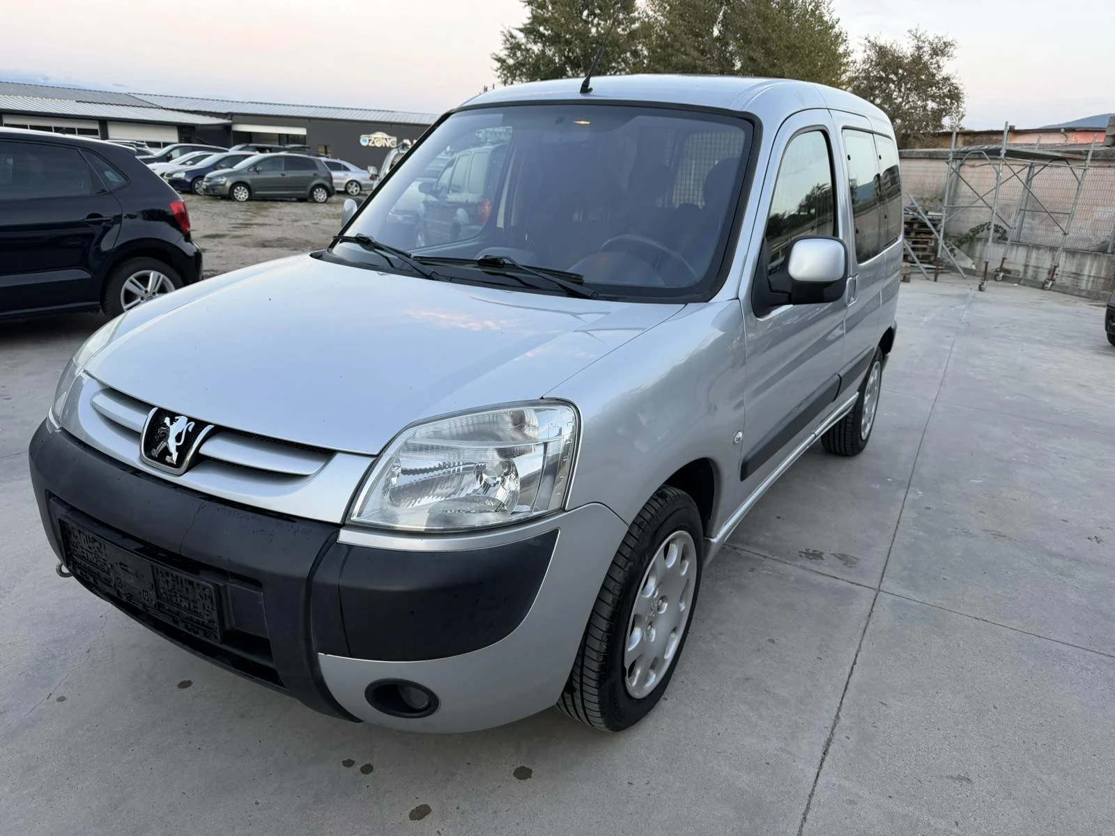 Peugeot Partner, снимка 3 - Автомобили и джипове - 56712000