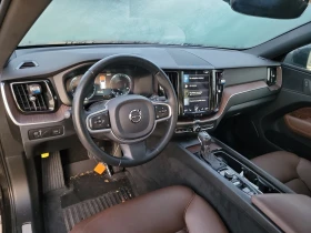 Volvo XC60 T5 MOMENTUM/CAMERA/KEYLESS/PANORAMA/M.TOЧКА/, снимка 8