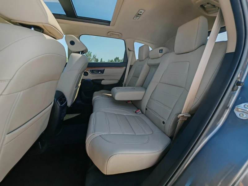 Honda Cr-v 2.0 i-MMD Hybrid Executive 4WD, снимка 17 - Автомобили и джипове - 51500768
