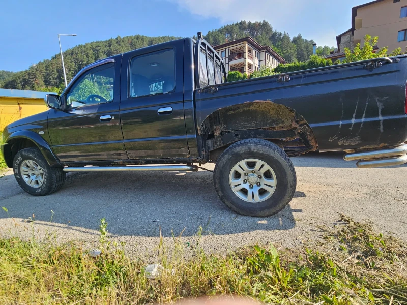 Mazda B2500 Пикап, снимка 2 - Автомобили и джипове - 53416909