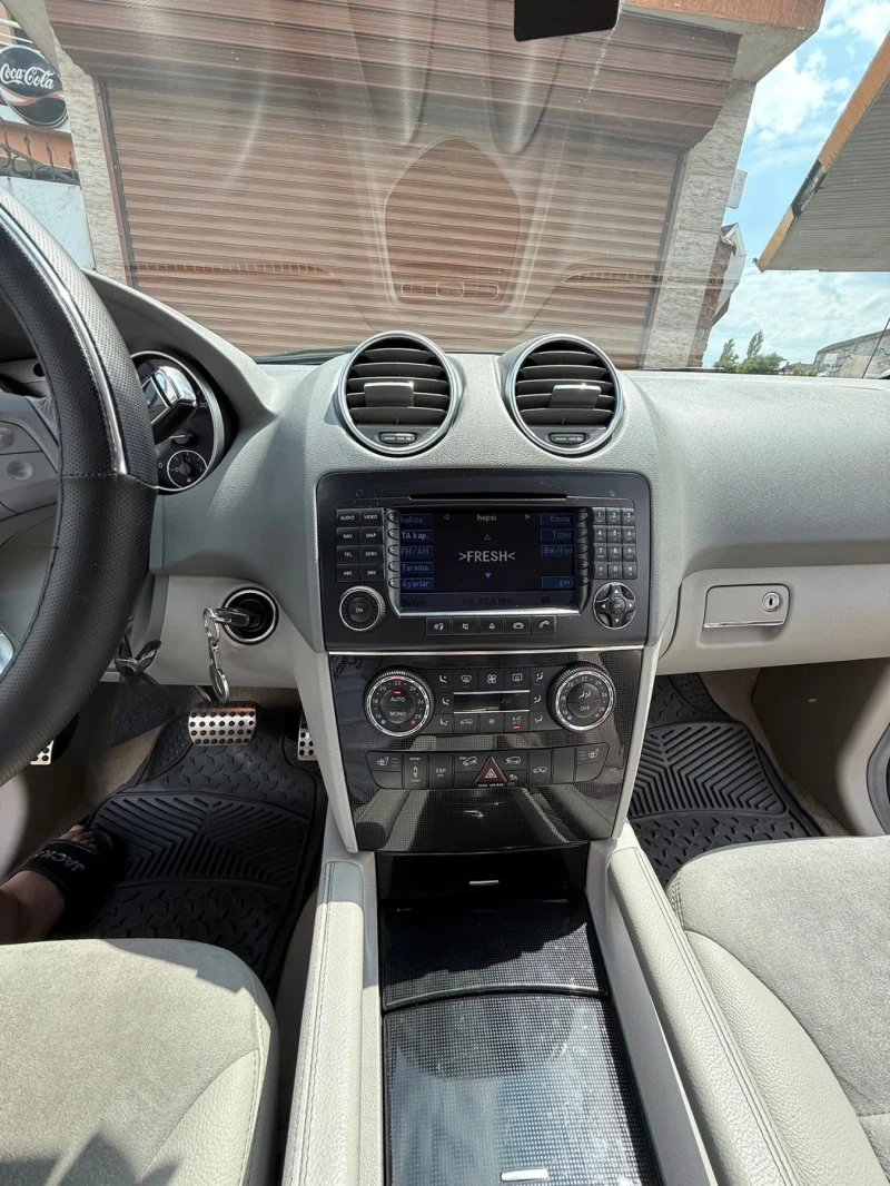 Mercedes-Benz ML 320, снимка 6 - Автомобили и джипове - 53499960