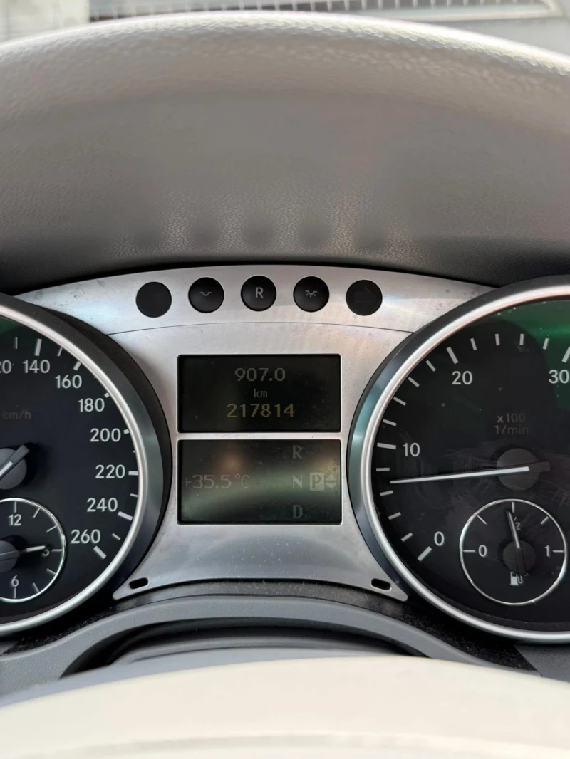 Mercedes-Benz ML 320, снимка 7 - Автомобили и джипове - 53499960