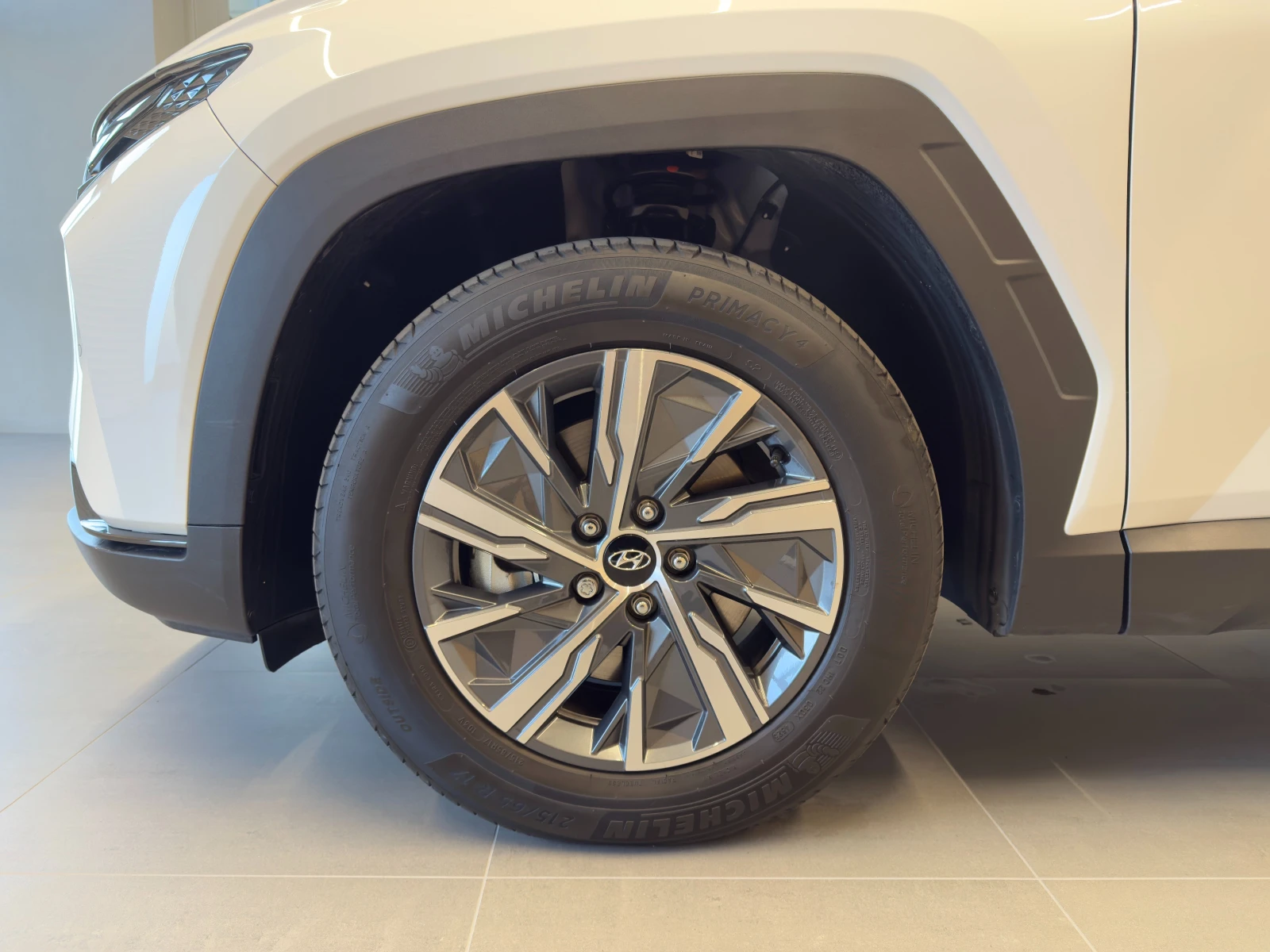 Hyundai Tucson EXCLUSIVE Hybrid AWD - изображение 9